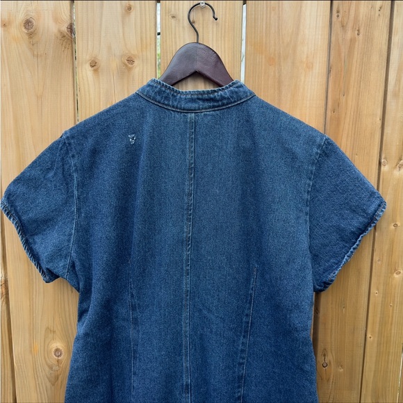 Vintage denim plus sized button up dress with keyhole. - Picture 6 of 7